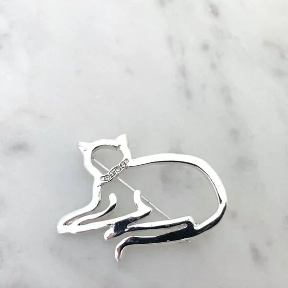 2/$20 Silver Tone Cat Brooch - Picture 2 of 7